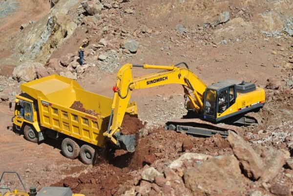 GKM95P Карьерный самосвал — изображение 2
