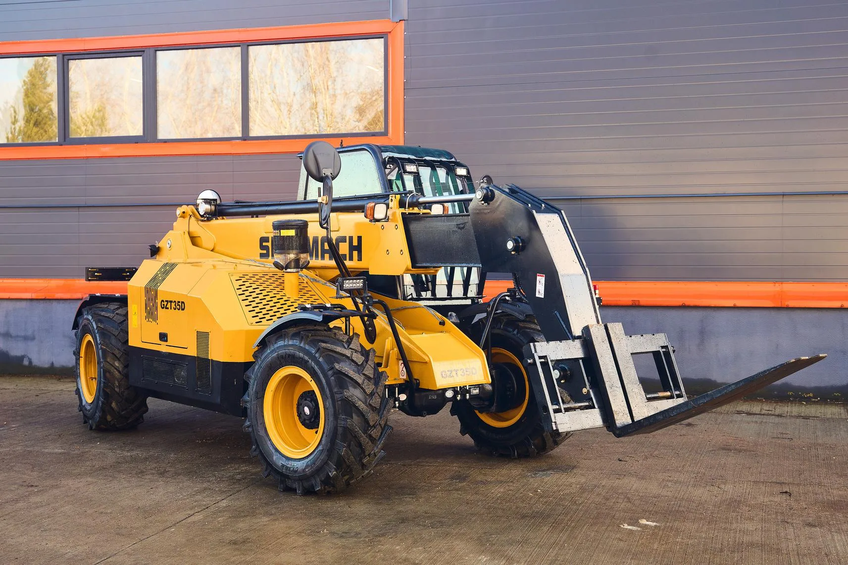 Телескопический погрузчик GZT35D